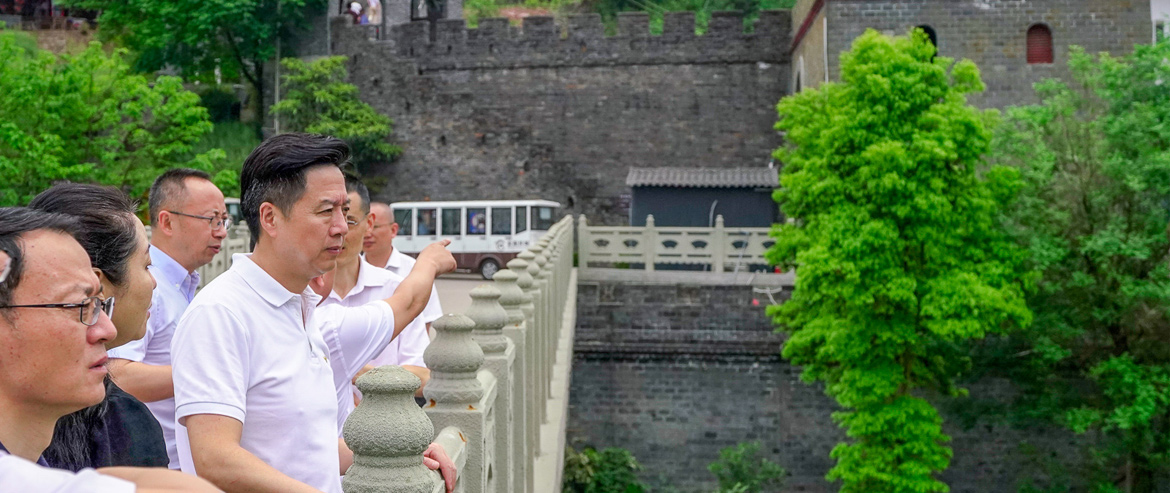 集團(tuán)領(lǐng)導(dǎo)督察金龍長(zhǎng)城景區(qū)節(jié)前綜合工作