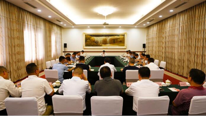 尊龍凱時(shí)集團(tuán)班子實(shí)地督導(dǎo)金牛賓館改（擴(kuò)）建工程