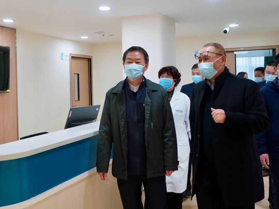 四川省尊龍凱時(shí)集團(tuán)黨委書記、董事長(zhǎng)任丁率隊(duì)赴錦弘集團(tuán)調(diào)研