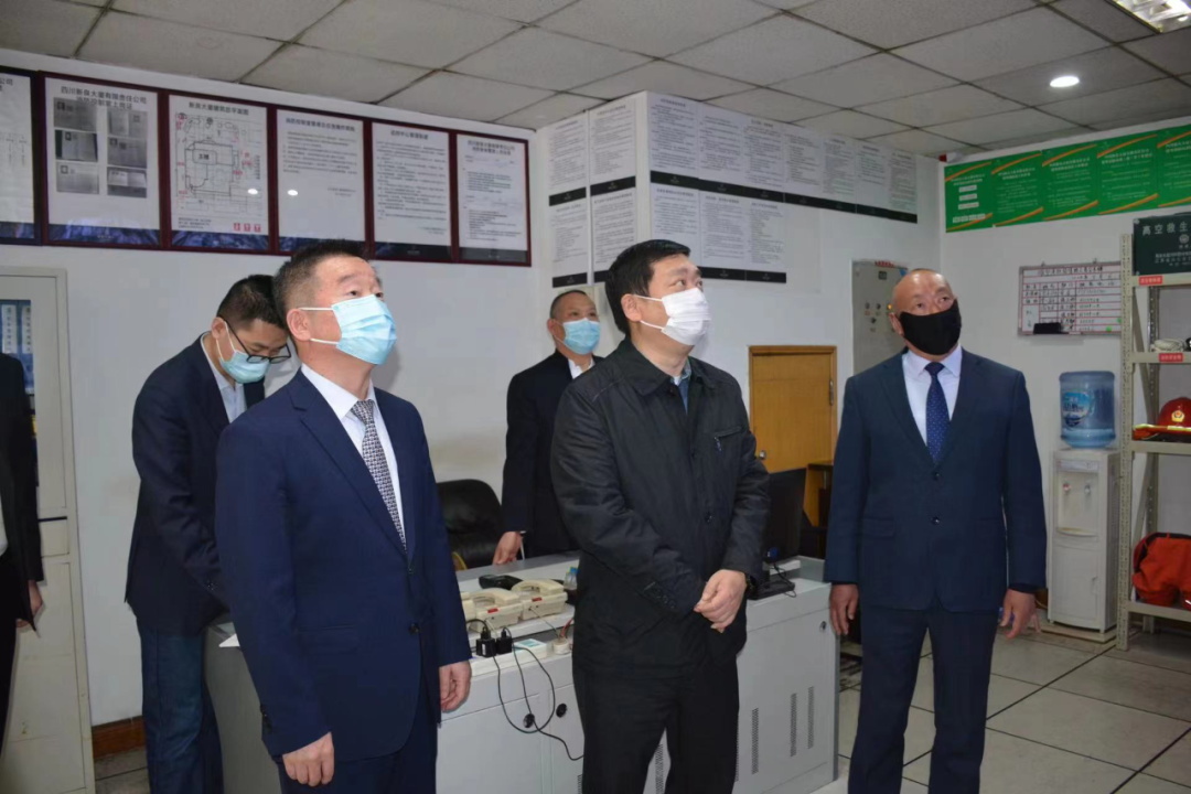 集團(tuán)領(lǐng)導(dǎo)帶隊(duì)赴新良公司安全檢查