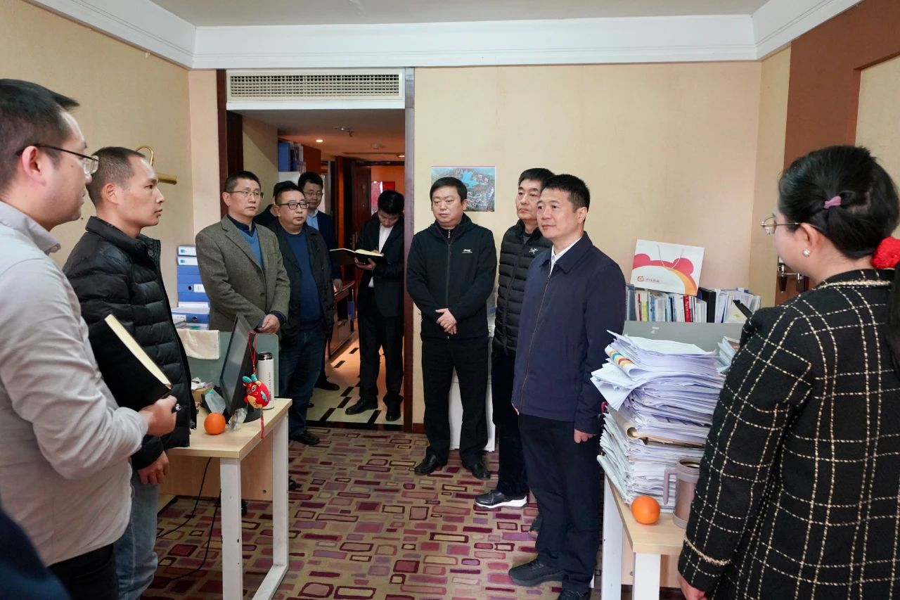 迎新春，鼓干勁，開新局！省尊龍凱時(shí)集團(tuán)領(lǐng)導(dǎo)班子慰問總部干部員工